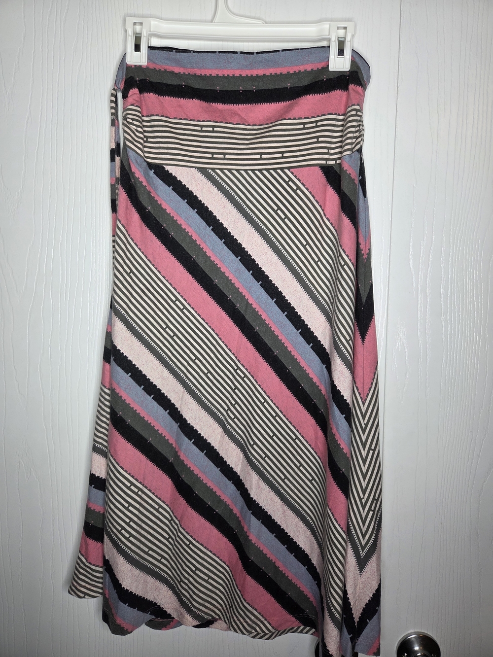 Patagonia Geometric Stripe A-Line Midi Skirt Pink Gray M Casual Outdoor Chic